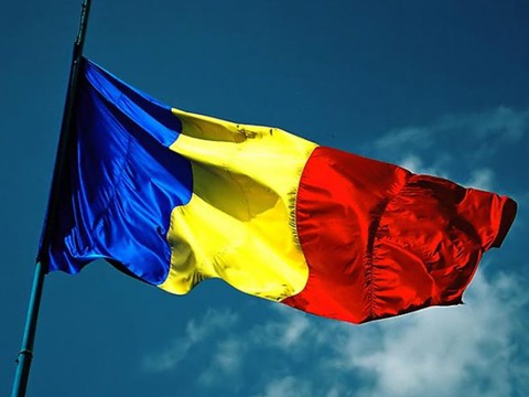 imnul-de-stat-a-rasunat-astazi-din-autospecialele-poliiei-pe-bulevardul-eroilor