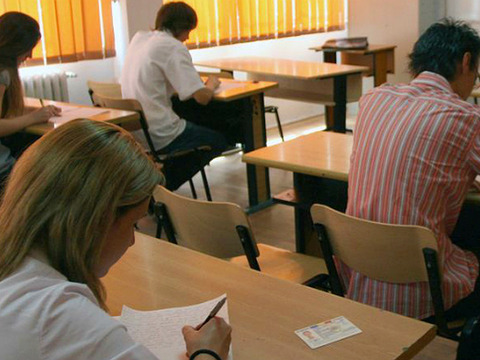 profesorii-chemai-maine-cu-o-ora-mai-devreme-la-examenul-de-titularizare