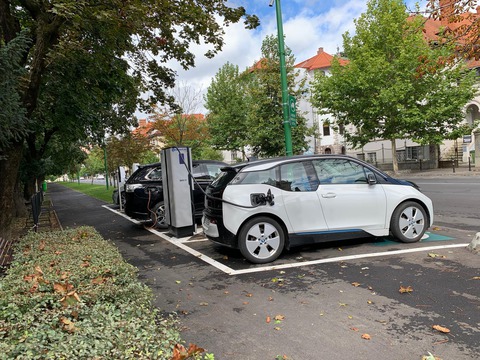 municipalitatea-a-lansat-liciaia-pentru-alte-15-staii-de-incarcare-a-autoturismelor-electrice