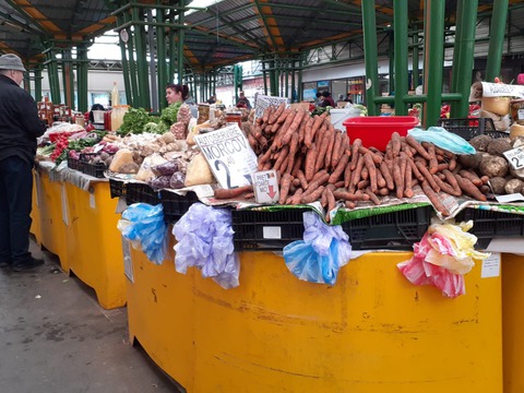 se-inchid-targurile-de-vechituri-raman-deschise-doar-pieele-agro-alimentare