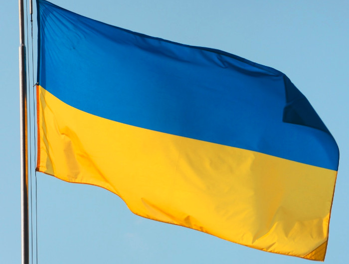 steagul-ucrainei-a-fost-arborat-din-nou-pe-insula-serpilor
