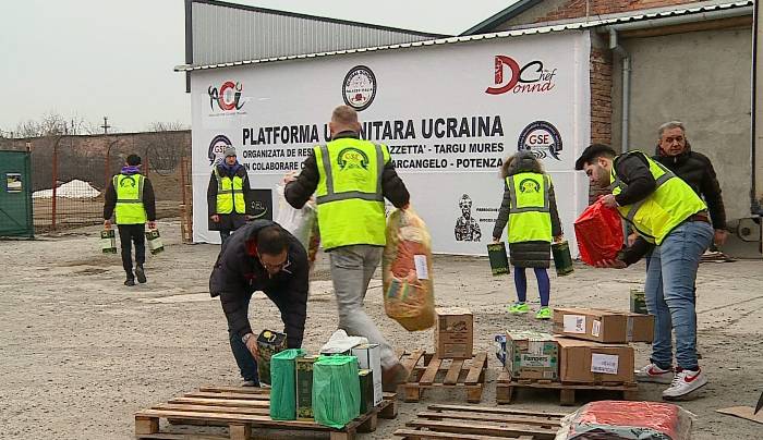 centrul-de-donatii-pentru-refugiatii-ucraineni-de-la-romexpo-s-a-mutat-