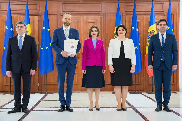 republica-moldova-a-trimis-chestionarul-de-aderare-la-uniunea-europeana