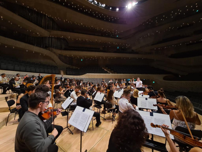 orchestra-romana-de-tineret-concerteaza-la-elbphilharmonie-hamburg