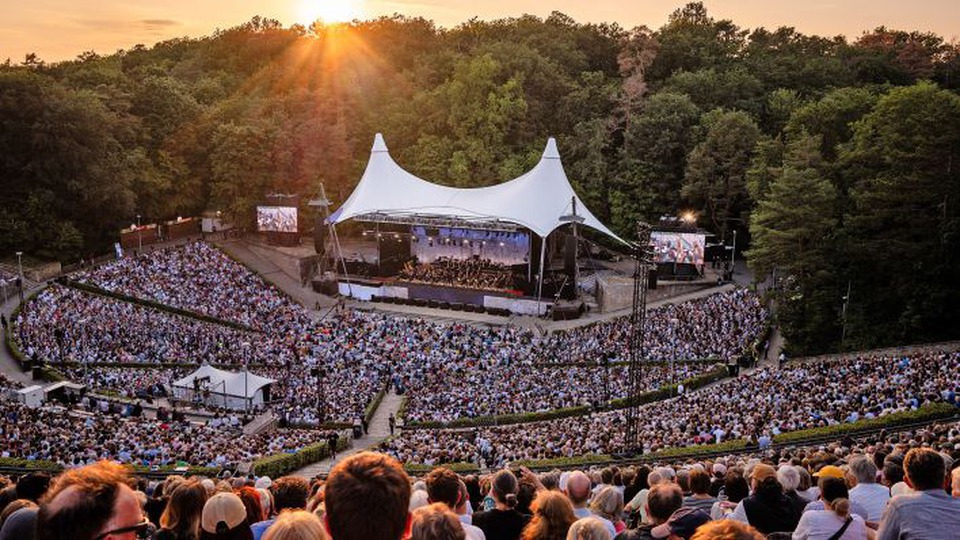live-de-la-waldbuhne-gustavo-dudamel-i-inchiderea-stagiunii-filarmonicii-din-berlin