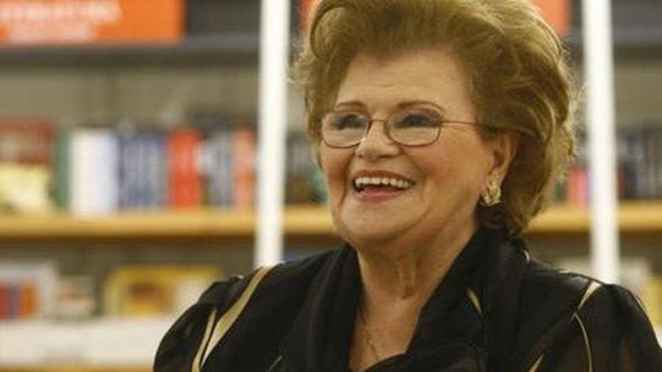 despre-muzica-i-viaa-cu-marea-mezzosoprana-viorica-cortez