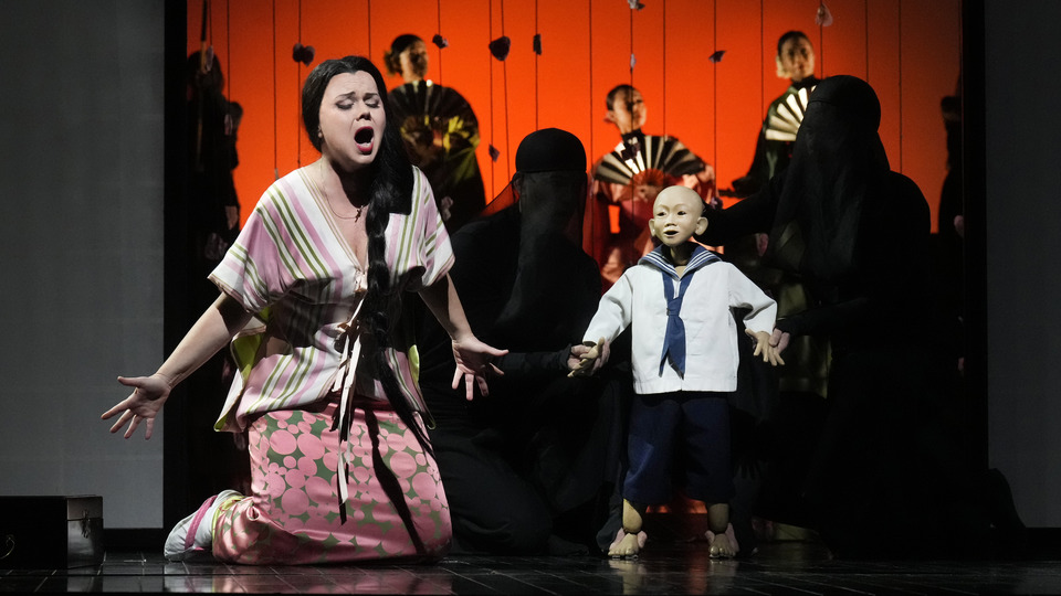 in-direct-madama-butterfly-de-la-opera-metropolitan-din-new-york