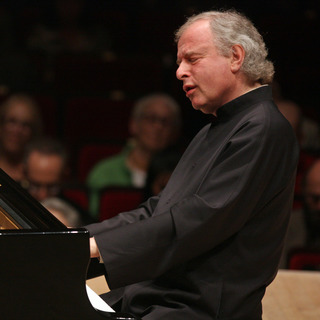 LIVE : Sonate de Franz Schubert cu Andras Schiff