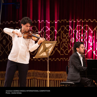 Violonistul Vikram Sedona &#537;i pianistul Aimo Pagin, cu primul recital din Concursul Interna&#539;ional George Enescu - edi&#539;ia a XVII-a