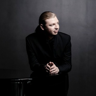 Live de la Hanovra: pianistul Denis Kozhukhin &#537;i NDR Radiophilharmonie, dirijor Antonello Manacorda