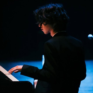 Pianistul Hayato Sumino �n dialog cu muzica lui Prokofiev