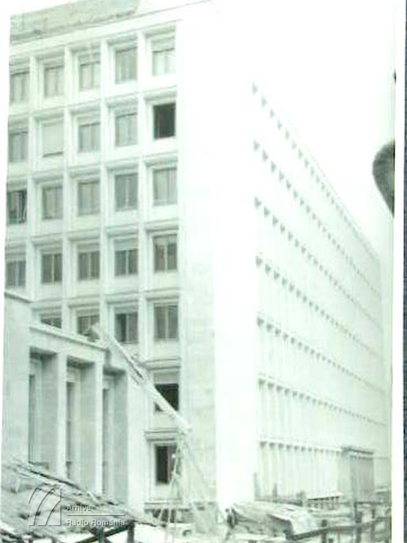 Cldirea Radiodifuziunii n construc&#539;ie, la nceputul anilor '50