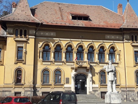 proiectul-amenajarii-bibliotecii-cu-piscina-de-sub-tampa-scos-din-nou-la-licitaie