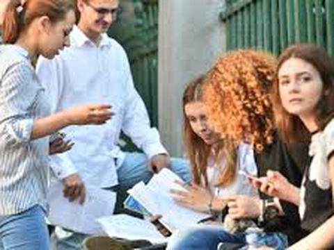 doar-doua-tremi-dintre-elevii-care-au-terminat-liceul-inscrii-la-bacalaureat