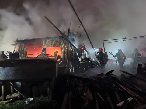 incendiu-la-o-casa-i-o-anexa-gospodareasca-din-municipiul-braov