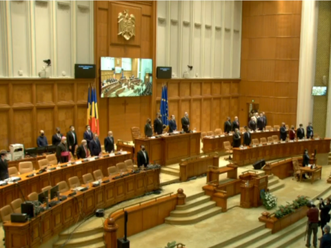 senatul-si-camera-deputatilor-au-marcat-prin-sedinta-solemna-30-de-ani-de-la-adoptarea-constitutiei-video