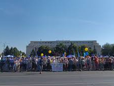 protest-der-reprasentativen-gewerkschaftsverbande-der-lokalen-offentlichen-verwaltung-in-bukarest