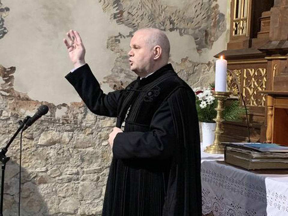 radio-andacht-mit-danielis-mare-evangelischer-stadtpfarrer-in-zeiden-und-pfarrer-von-heldsdorf-und-des-repser-landchens