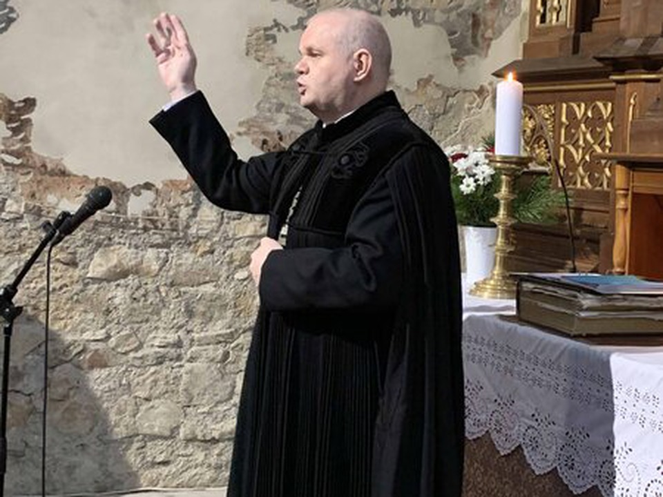 radio-andacht-mit-danielis-mare-evangelischer-stadtpfarrer-in-zeiden-und-pfarrer-von-heldsdorf-und-des-repser-landchens