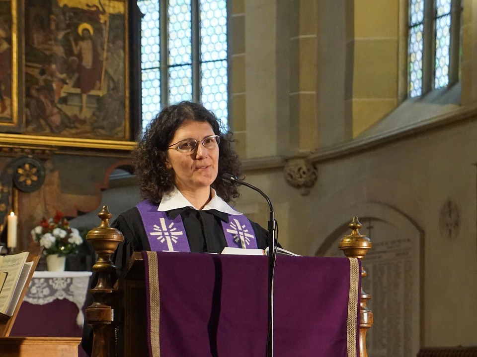 radio-andacht-mit-hildegard-servatius-depner-evangelische-pfarrerin-in-mediasch
