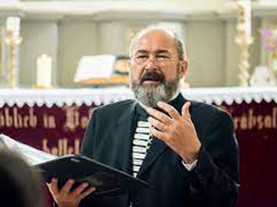 radio-andacht-mit-johannes-halmen-evangelischer-pfarrer-in-keisd