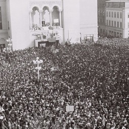 "Restituri obligatorii" (2005). Revoluia romn din decembrie 1989. Partea I 