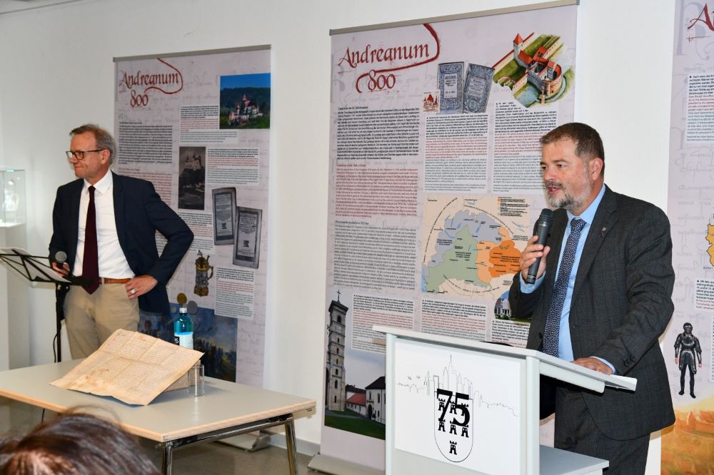 "Der Deutsche Orden in Siebenbürgen. 800 Jahre seit der Befreiung des Burzenlandes." Vortrag im DFDKronstadt/Brașov "Der Deutsche Orden in Siebenbürgen. 800 Jahre seit der Befreiung des Burzenlandes." Vortrag im DFDKronstadt/Brașov